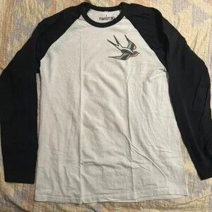 Twisted Apparel Traditional Large